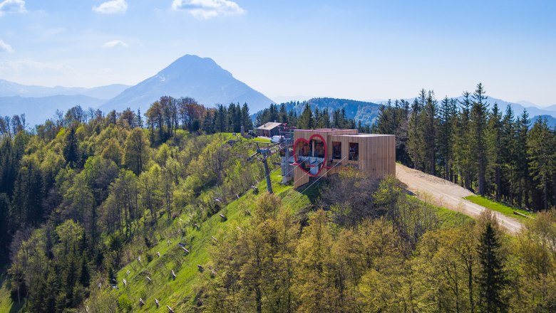 Mit der Bergbahn auf das Hennesteck, © Martin Fülöp